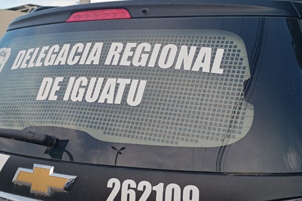 Dupla é detida após fuga de quase 4 km e resistência à abordagem em Iguatu