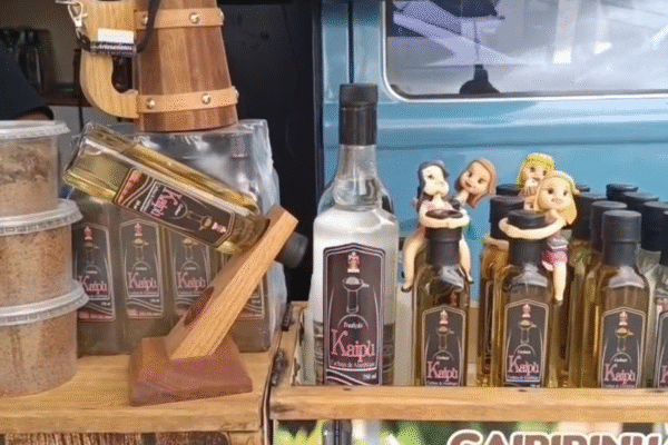 Produtor de Cariús destaca crescimento da cachaça artesanal durante feira em Iguatu