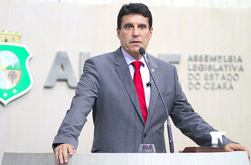 Emenda de R$ 500 mil para compra de micro-ônibus da saúde ainda aguarda andamento da Prefeitura de Iguatu