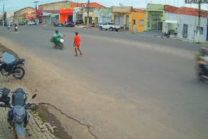 Homem é atropelado por motocicleta no bairro Prado, em Iguatu